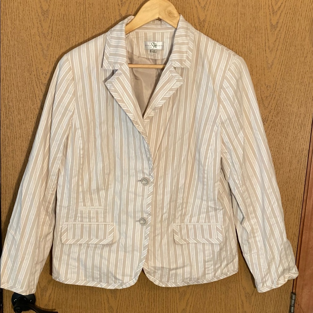 Cute Studio Works tan stripey blazer size 14
